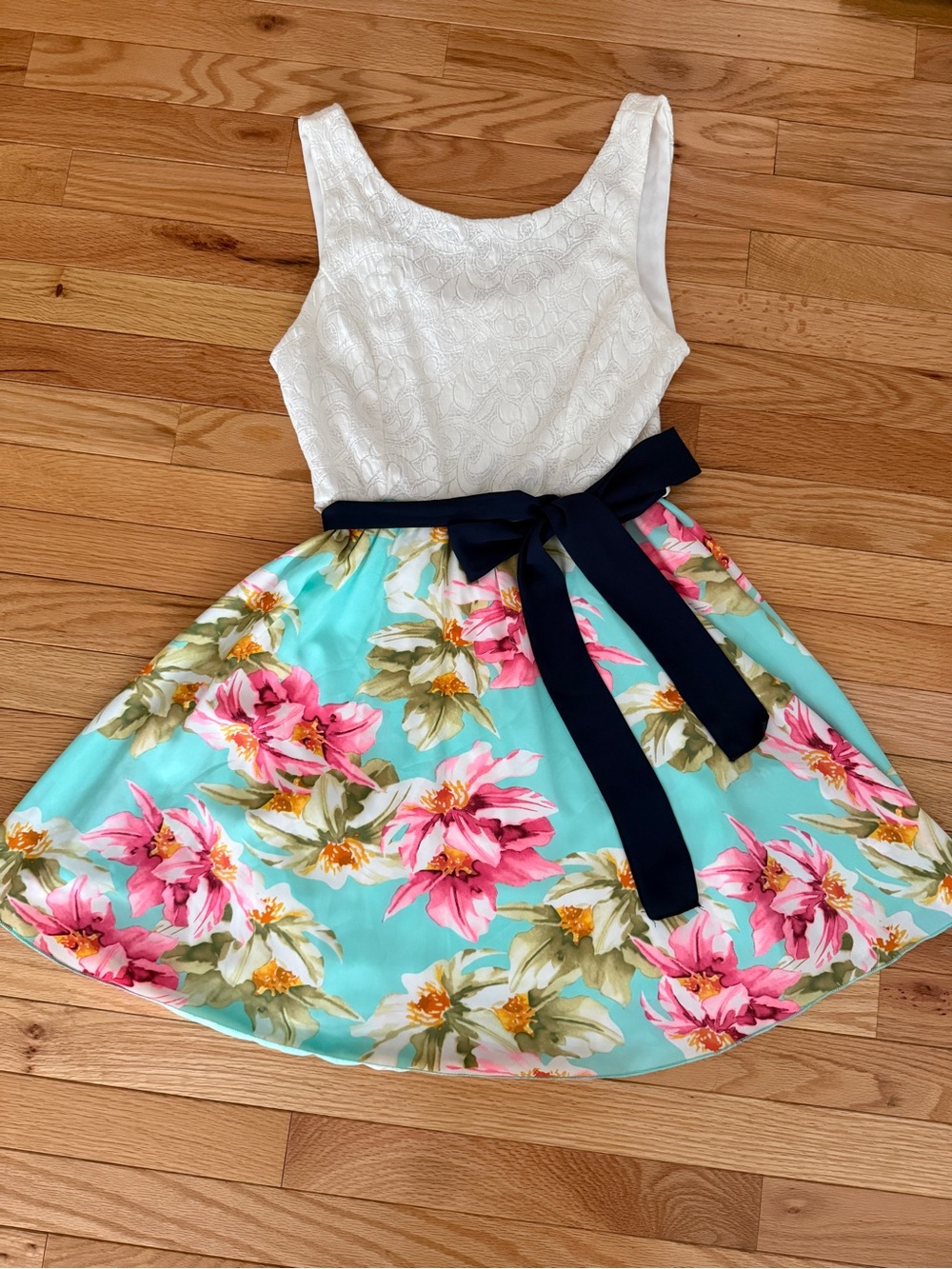 Women’s White Lace Bodice Floral Skirt Dress with Navy Bow